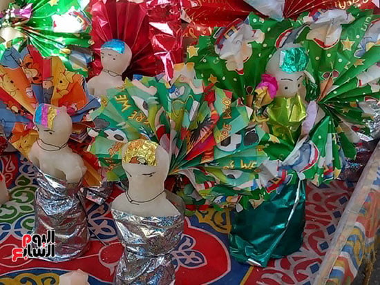 مجموعة من العرائس