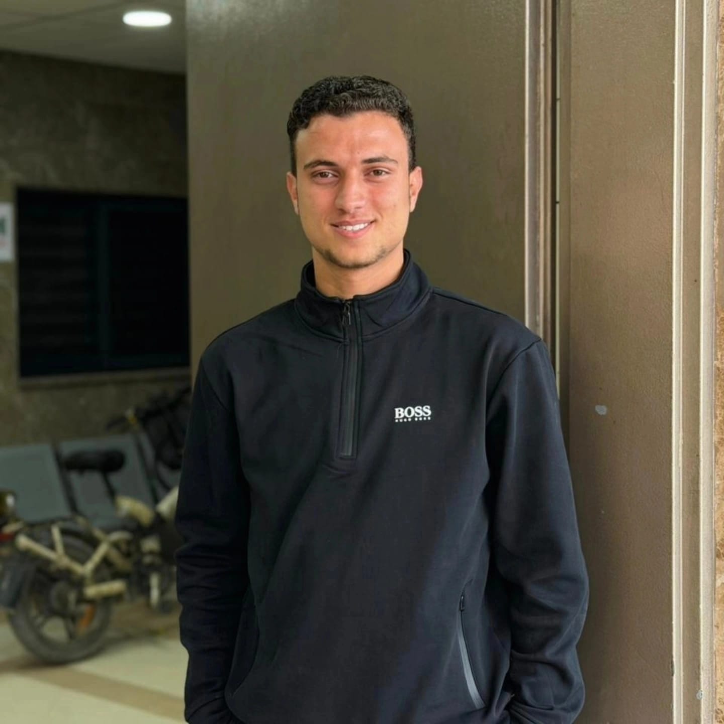 محمد ناهض أبو طعيمة طبيب صيدلى
