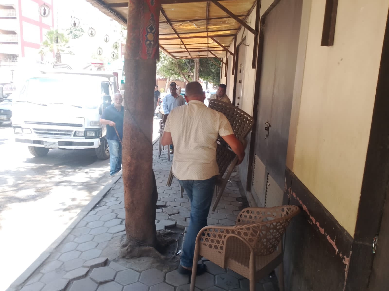 حملات مكثفة تحاصر الإشغالات والتعديات بحى العجوزة (2)