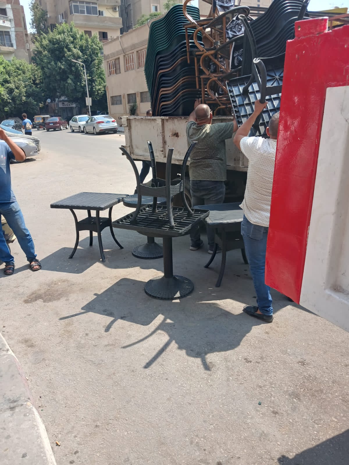 حملات مكثفة تحاصر الإشغالات والتعديات بحى العجوزة (4)