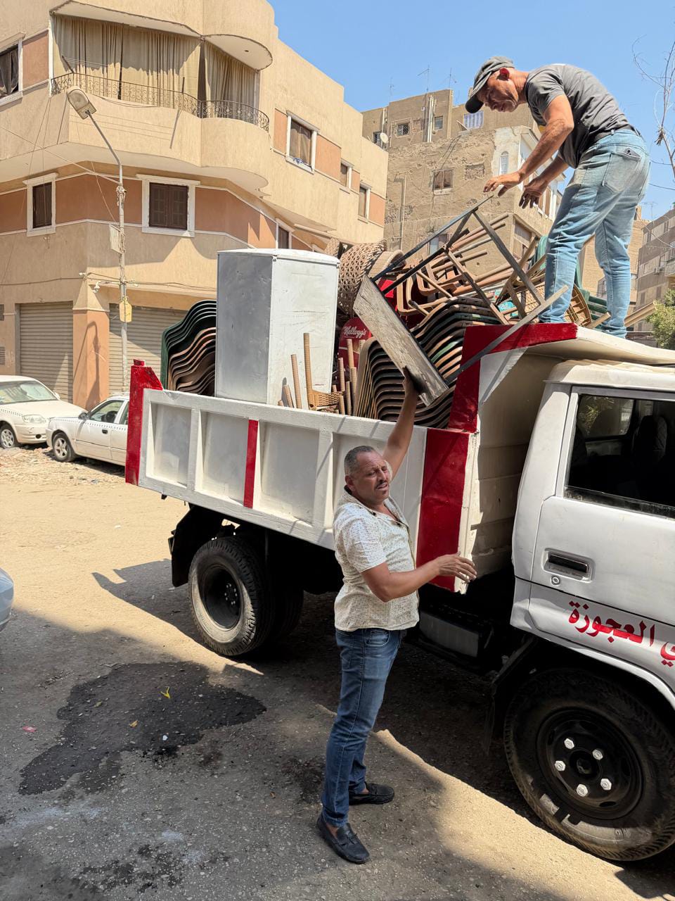 حملات مكثفة تحاصر الإشغالات والتعديات بحى العجوزة (3)