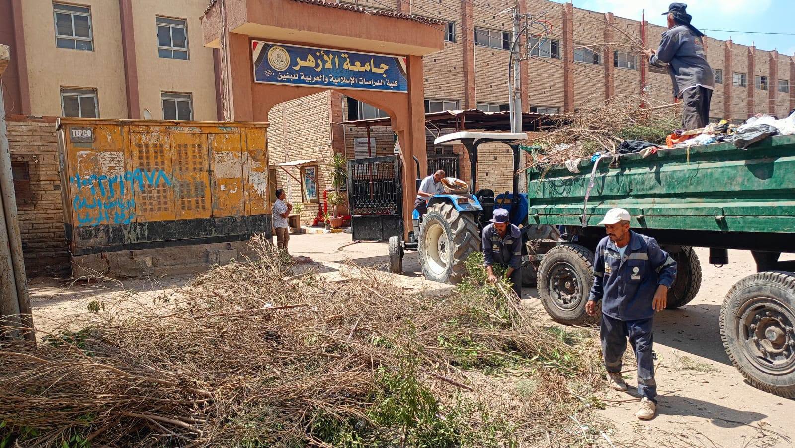 رفع المخلفات داخل وخارج المدارس بدسوق