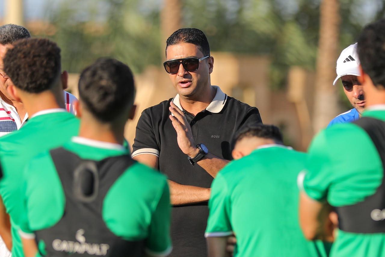 محمد موسى يجتمع بلاعبي المصري