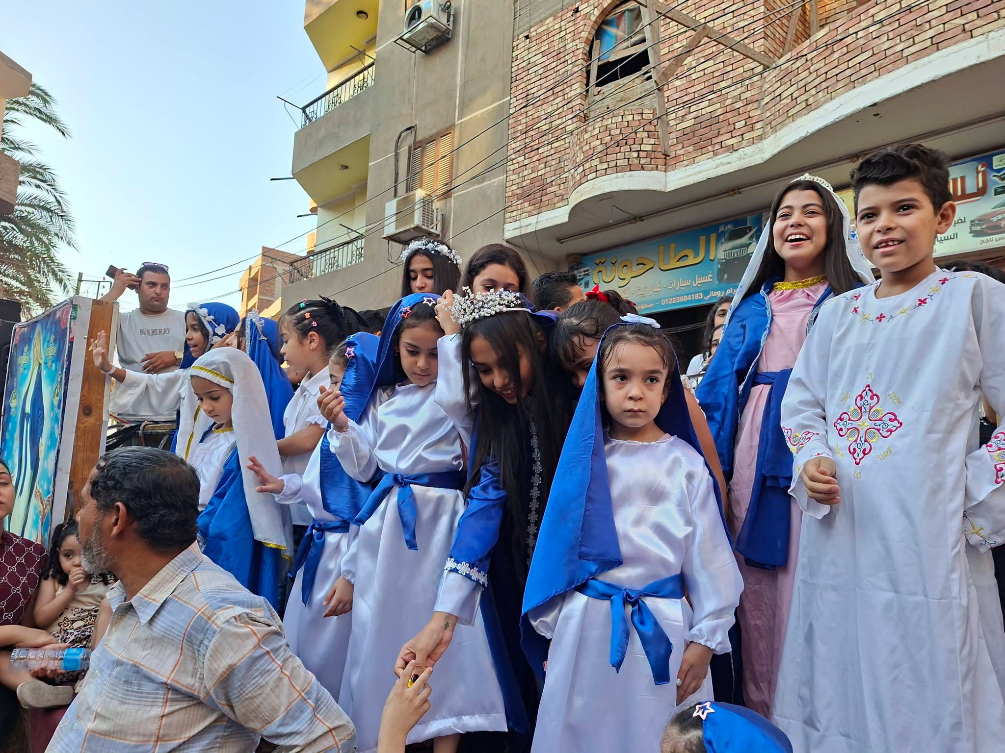 بهجة الأطفال فى احتفالات ختام صوم العذراء مريم بالأقصر