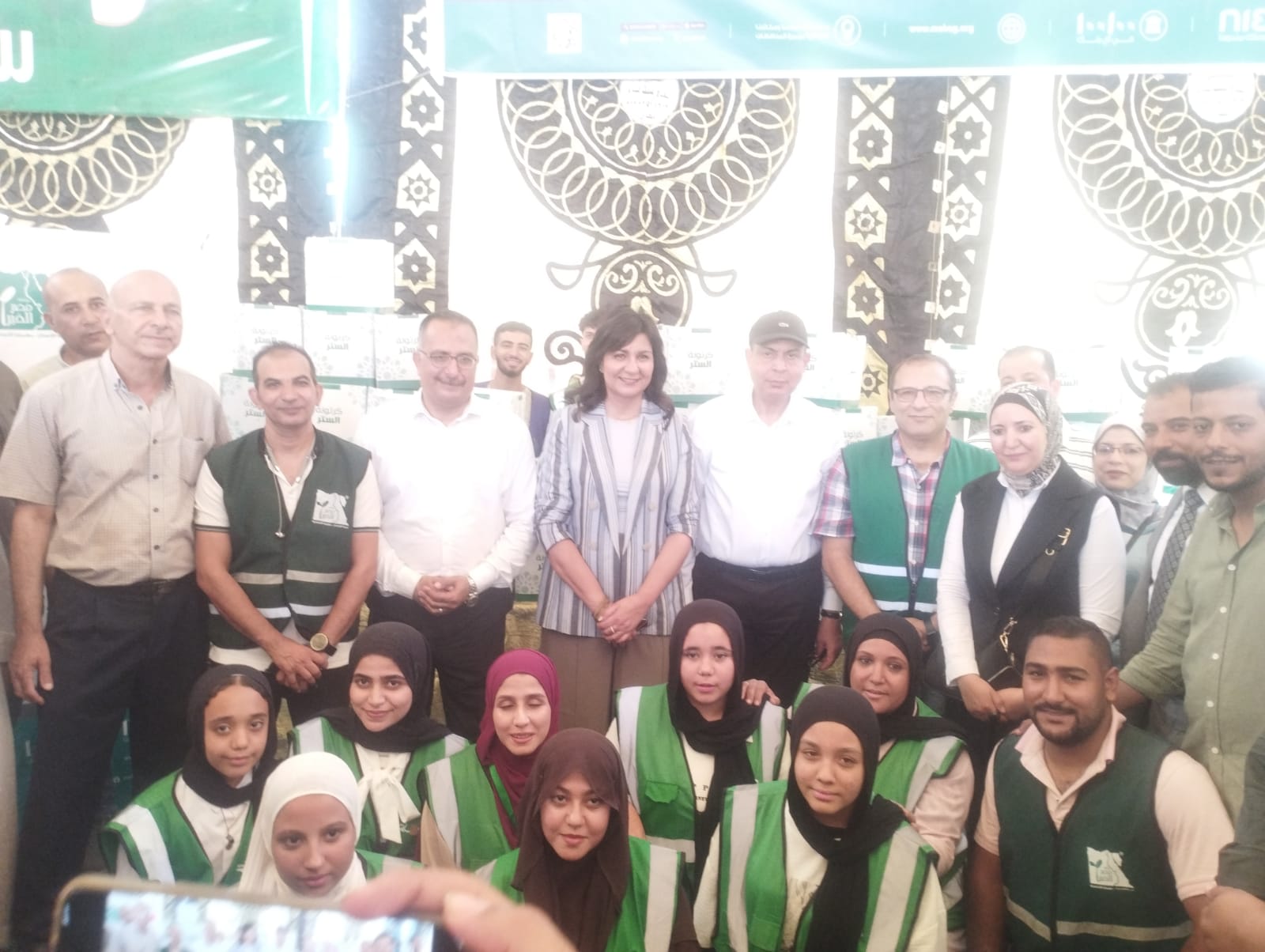 محافظ المنيا والسفيرة نبيلة مكرم محافظ المنيا والسفيرة نبيلة مكرم
