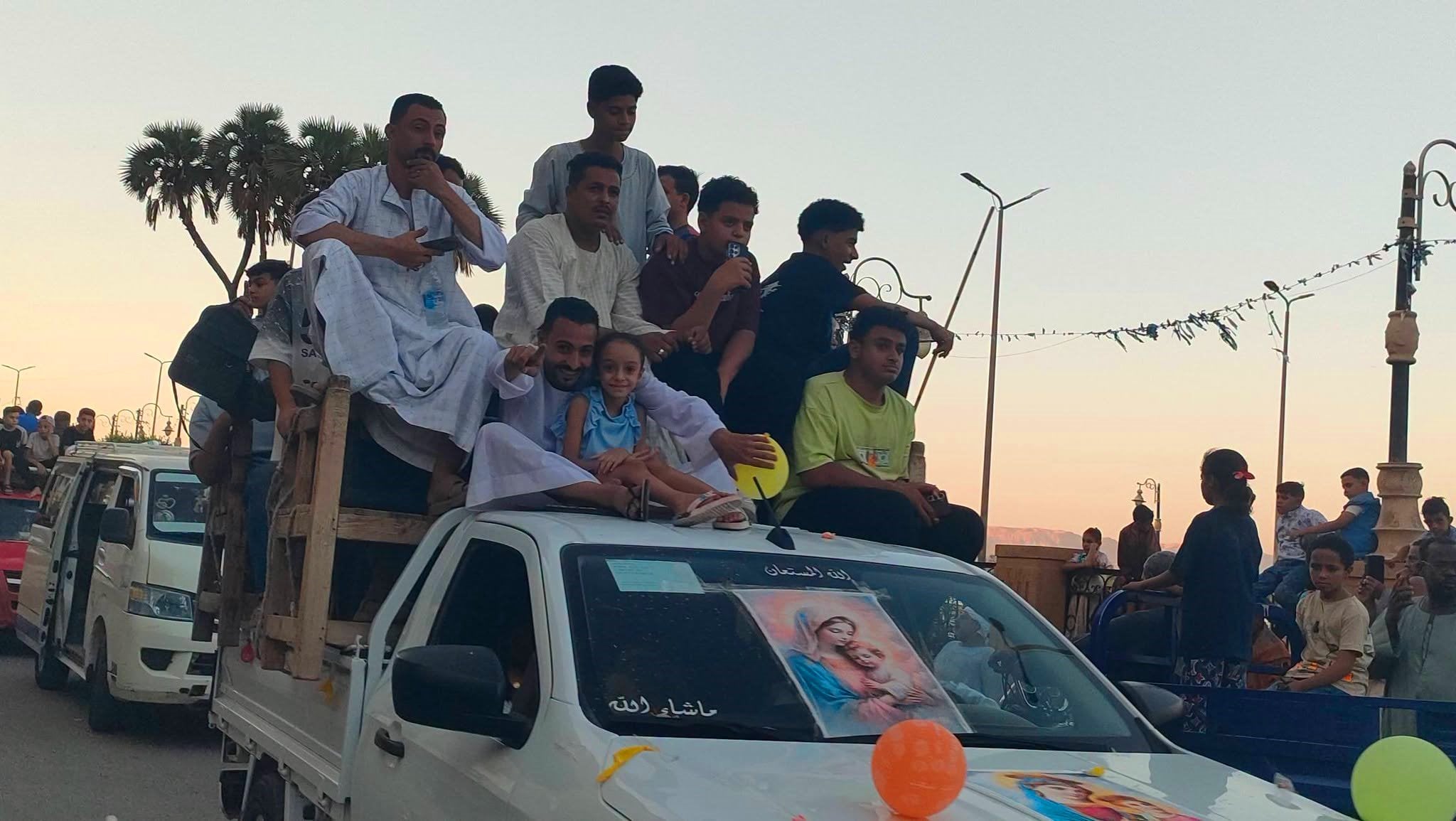 جانب من زفة احتفالات أقباط إسنا بالعذراء مريم