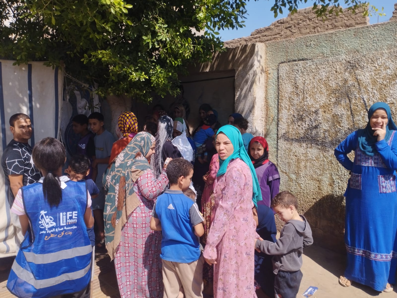 توافد أهالي إدقاق المسك على قافلة التحالف الوطنى توافد أهالي إدقاق المسك على قافلة التحالف الوطنى