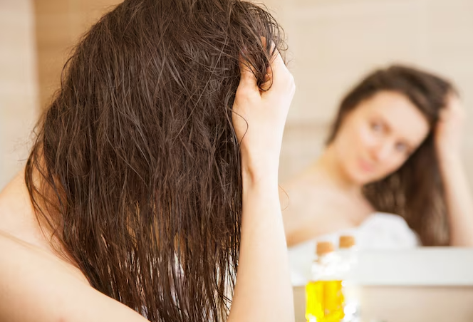 ترطيب الشعر بالخروع