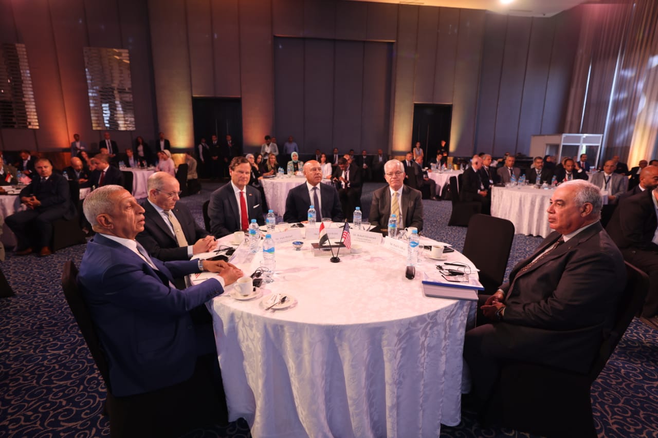 خلال مؤتمر البنية التحتية للموانئ خلال مؤتمر البنية التحتية للموانئ