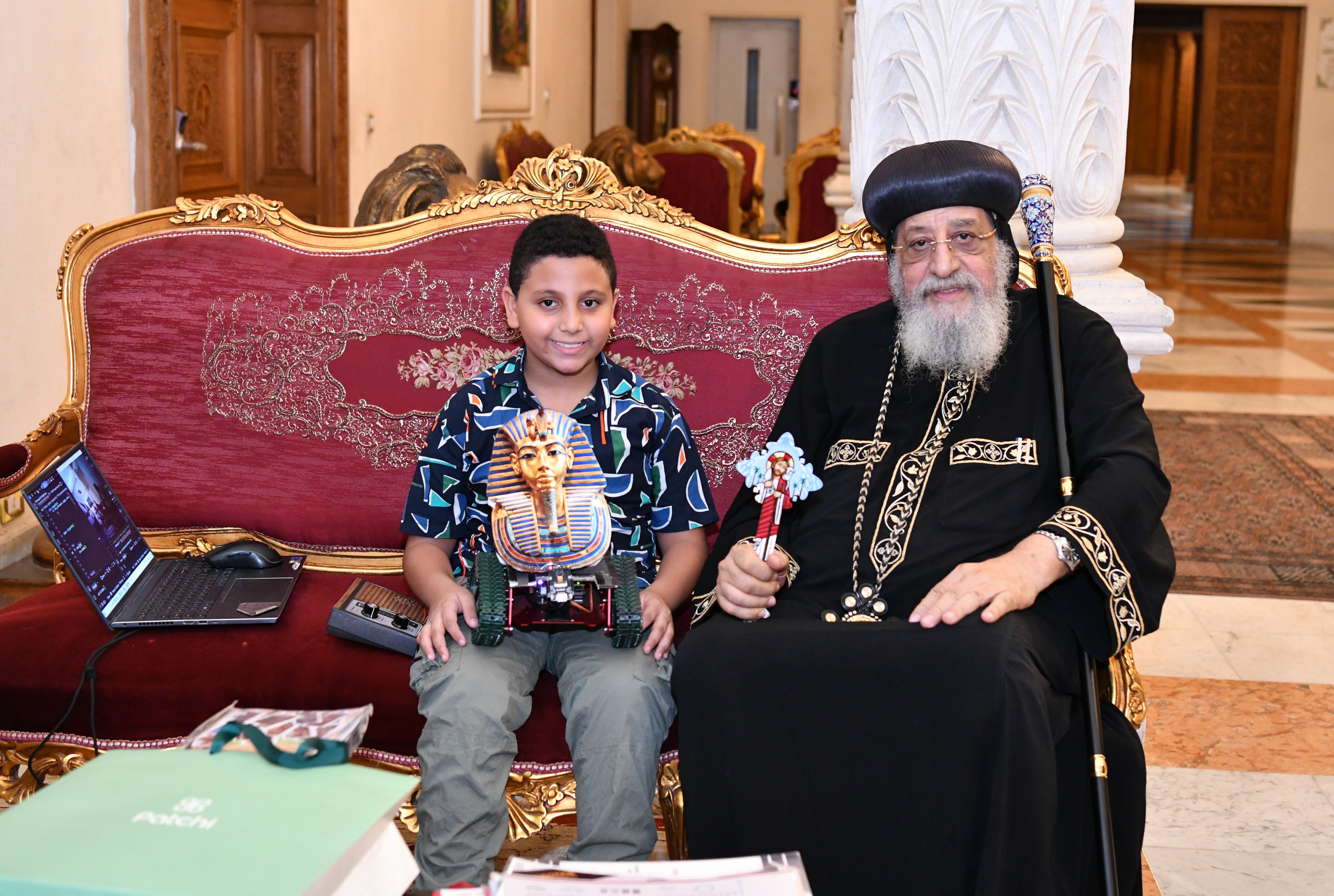 البابا تواضروس يكرم المخترع الصغير مارتيروس مينا البابا تواضروس يكرم المخترع الصغير مارتيروس مينا