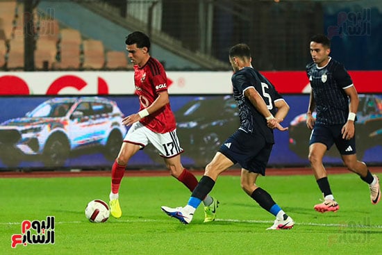 أشرف بن شرقي لاعب الاهلى أشرف بن شرقي لاعب الاهلى