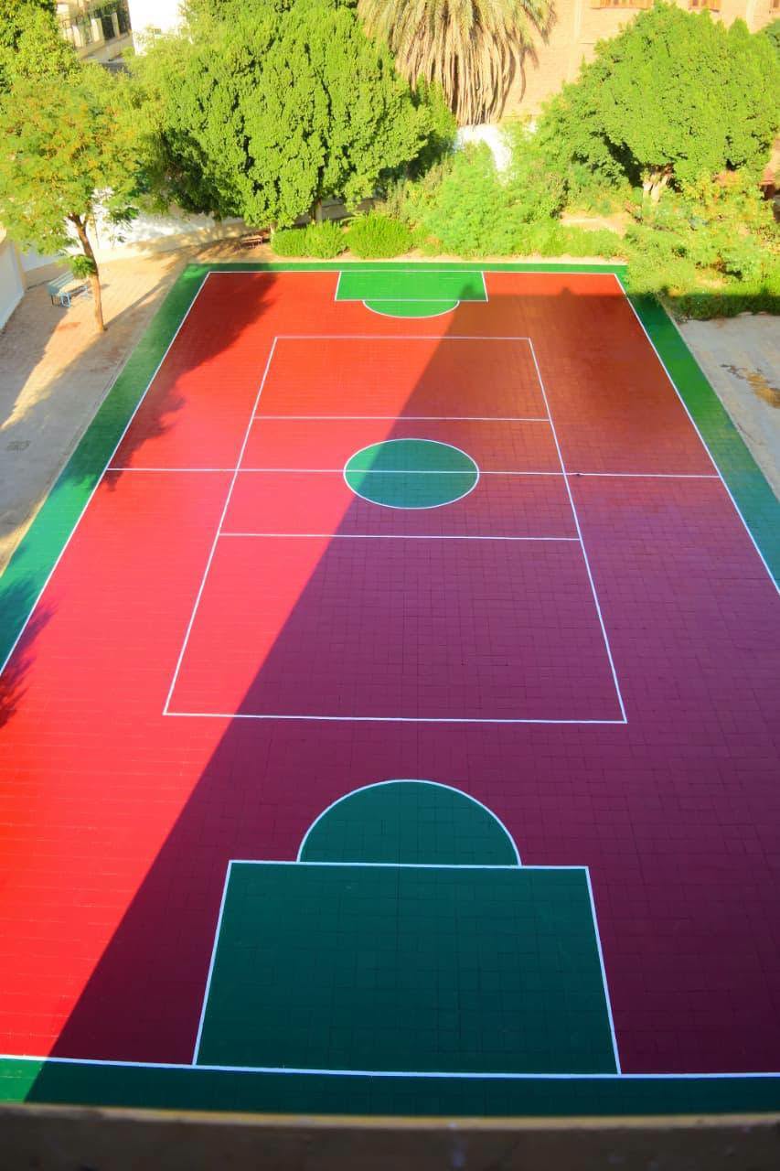ملاعب مميزة للطلبة داخل المدارس الجديدة حول الأقصر