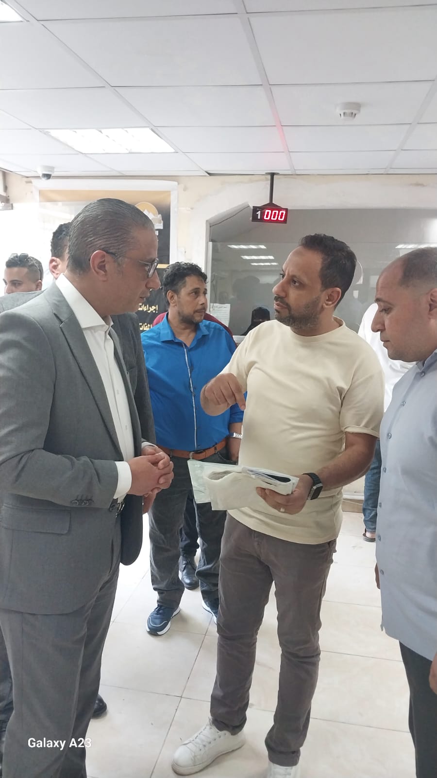 جولة لمحافظ الجيزة بالمراكز التكنولوجية بالوراق وإمبابة والمنيرة الغربية
