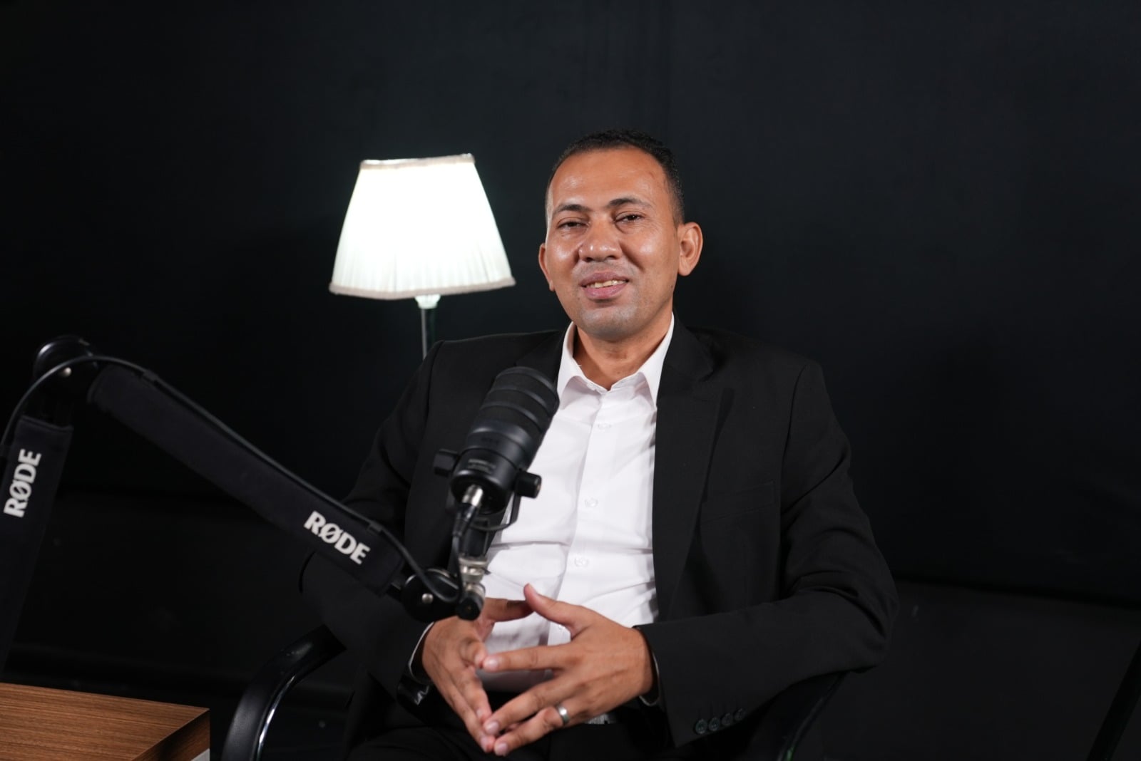 الكاتب محمود عبد الراضى