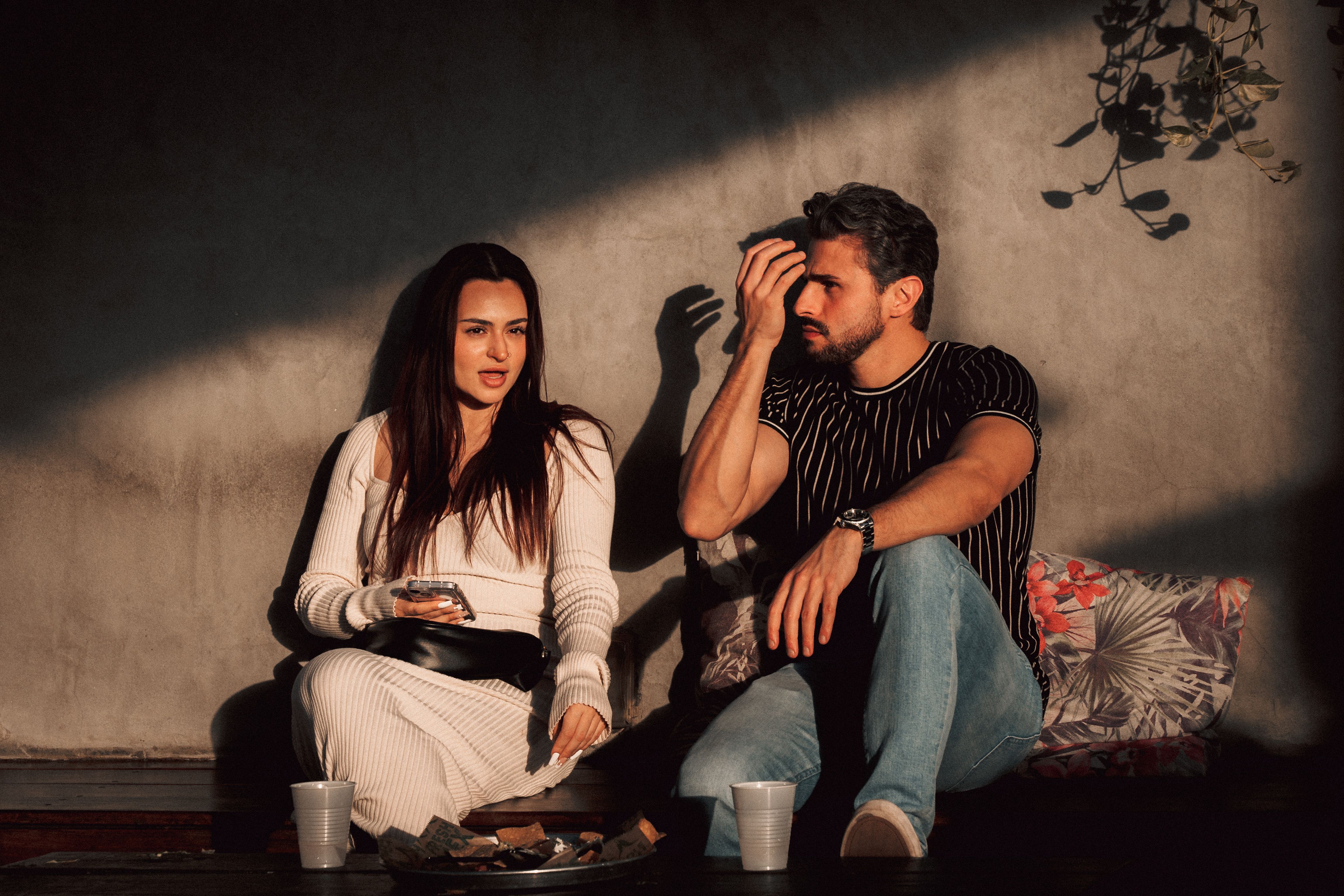 العلاقات العاطفية 4