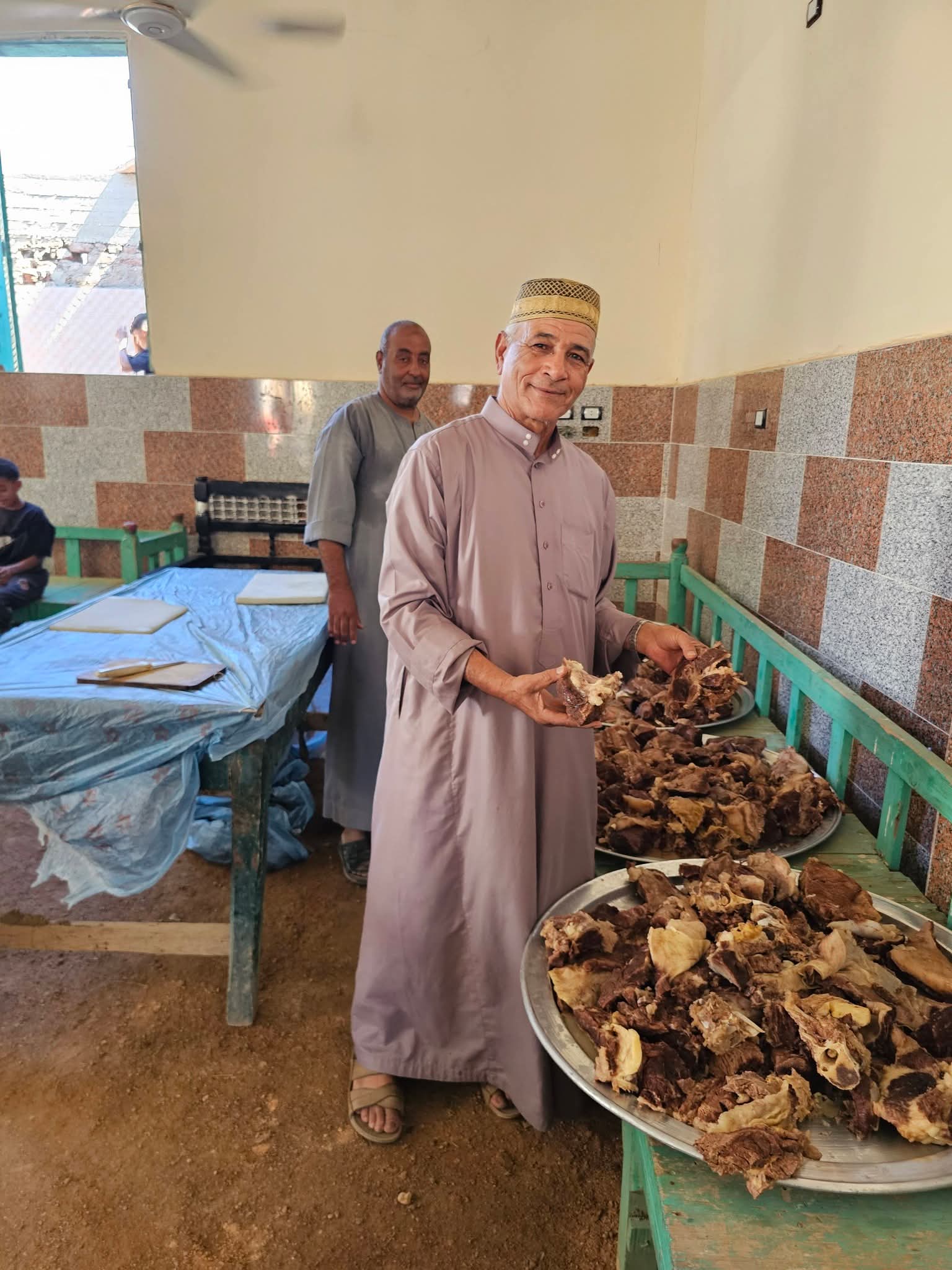 اللحوم طقوس نجع العقاربة بالأقصر متوارثة منذ سنوات اللحوم طقوس نجع العقاربة بالأقصر متوارثة منذ سنوات