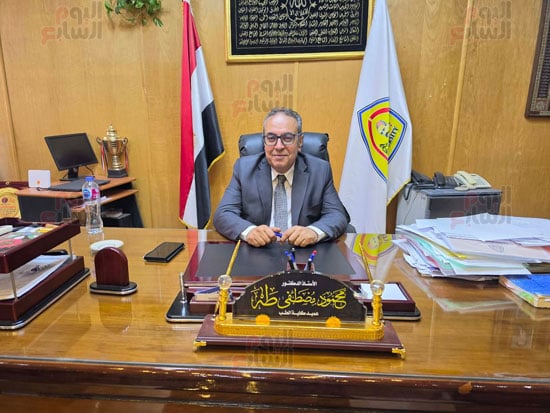 الدكتور-محمود-طه-عميد-كلية-طب-الزقازيق