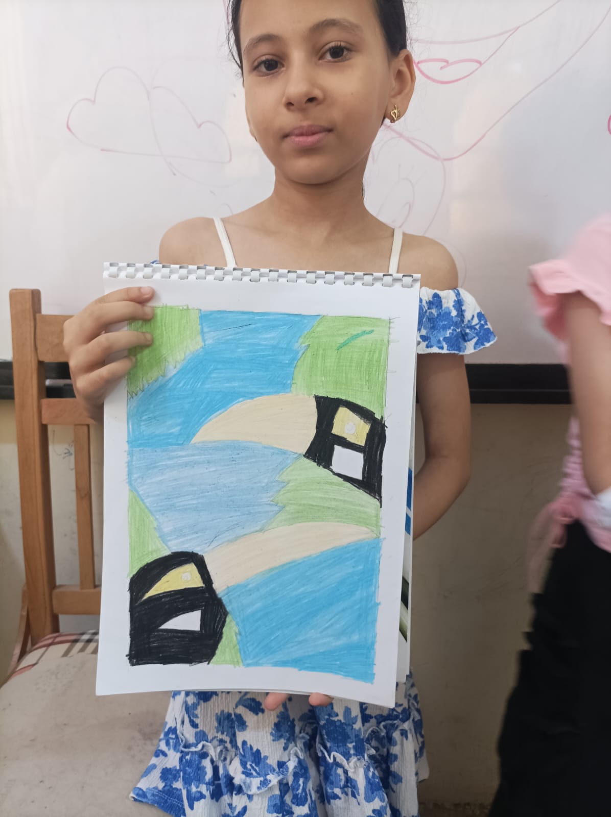 يسر ابو زور طفلة أجادت الرسم