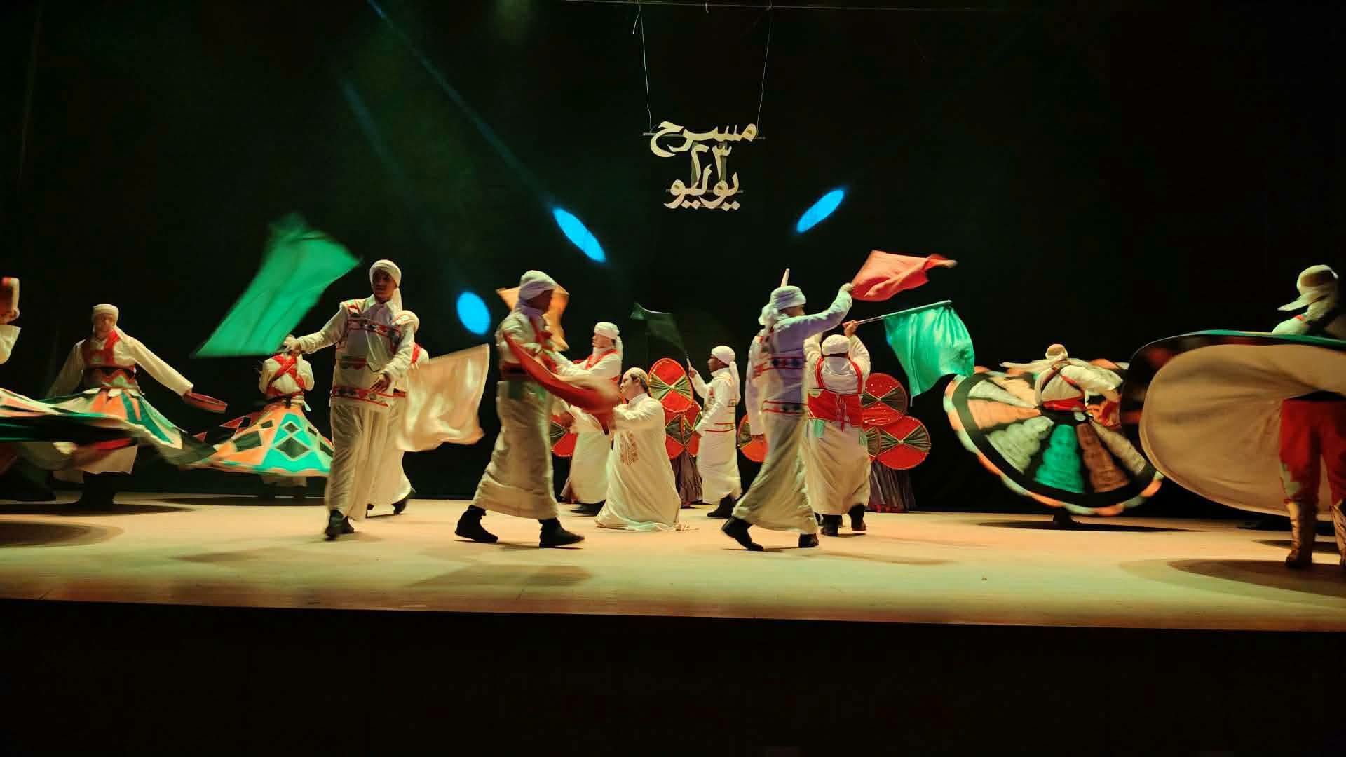 عرض التنورة بمسرح 23 يوليو
