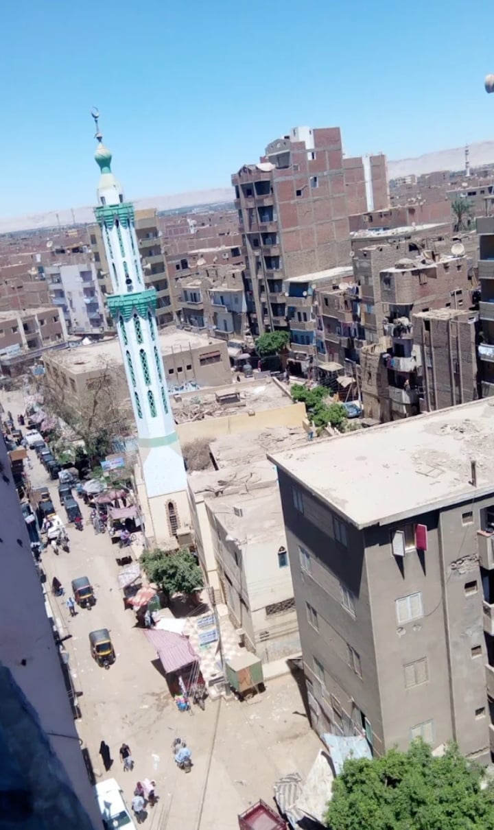 موقع المسجد بمدينة المنشاه