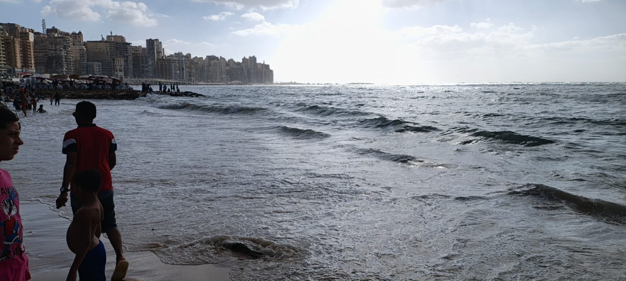 اخلاء الشواطئ اخلاء الشواطئ