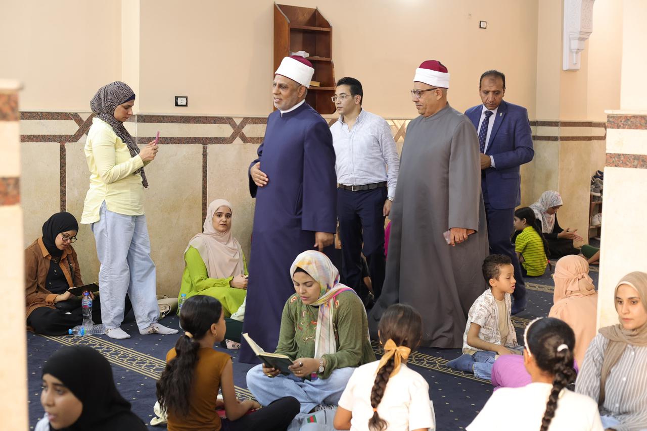 يوم السرد القرآنى بتلاوة الأطفال داخل معاهد الحرمين الشريفين الأزهرية بالأقصر