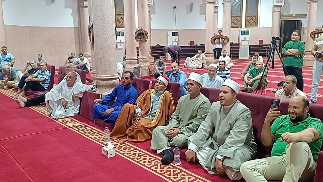 جانب من الحضور بمسجد الملك