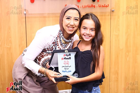 الزميلة شيماء منصور والطفلة دالا حربي