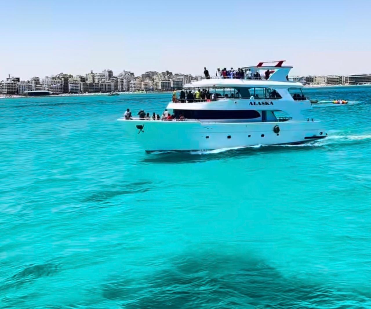 رحلات اليخوت تجذب عشاق المغامرة بمطروح