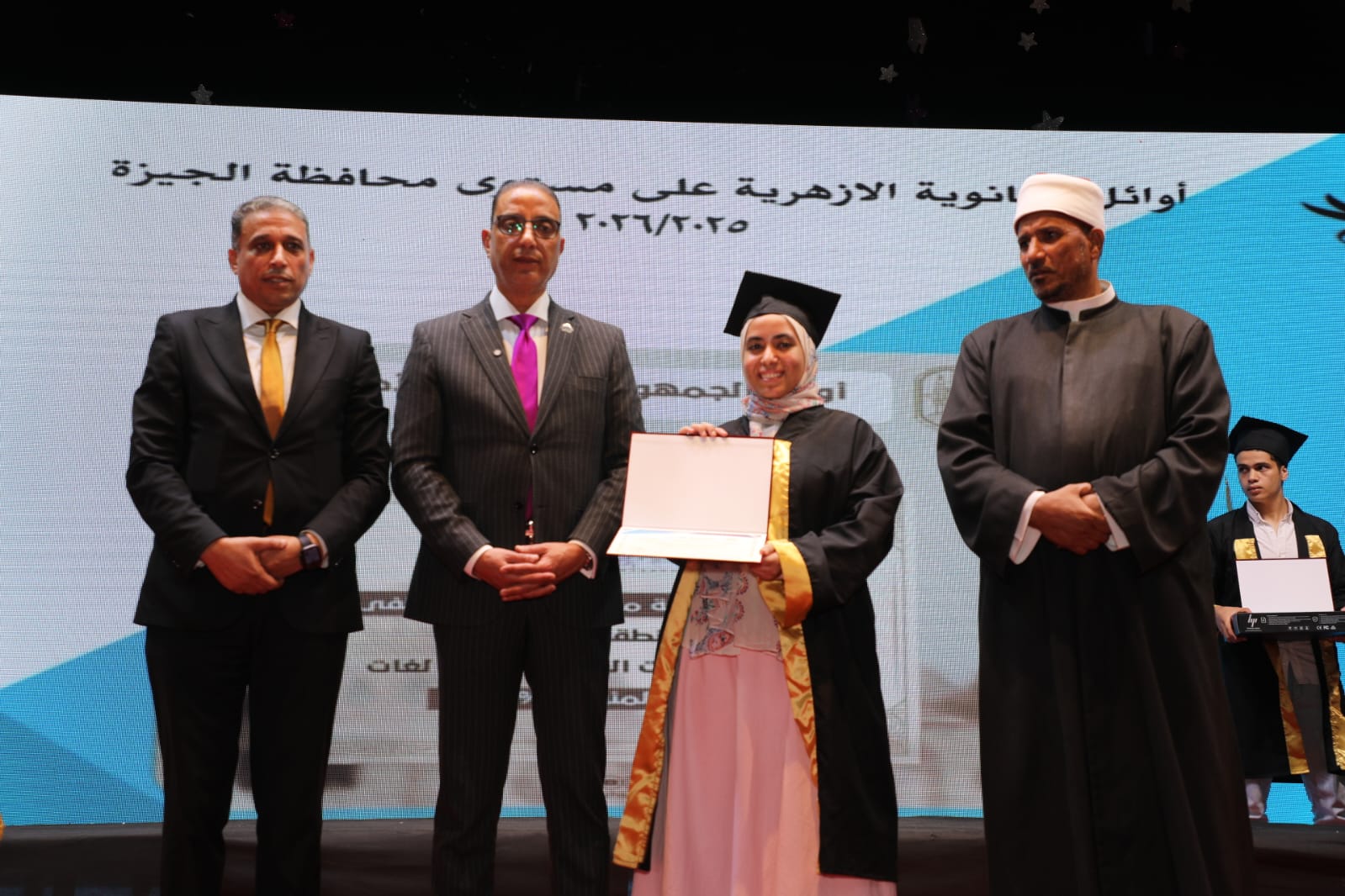 محافظ الجيزة يكرّم أوائل الجمهورية من أبناء المحافظة