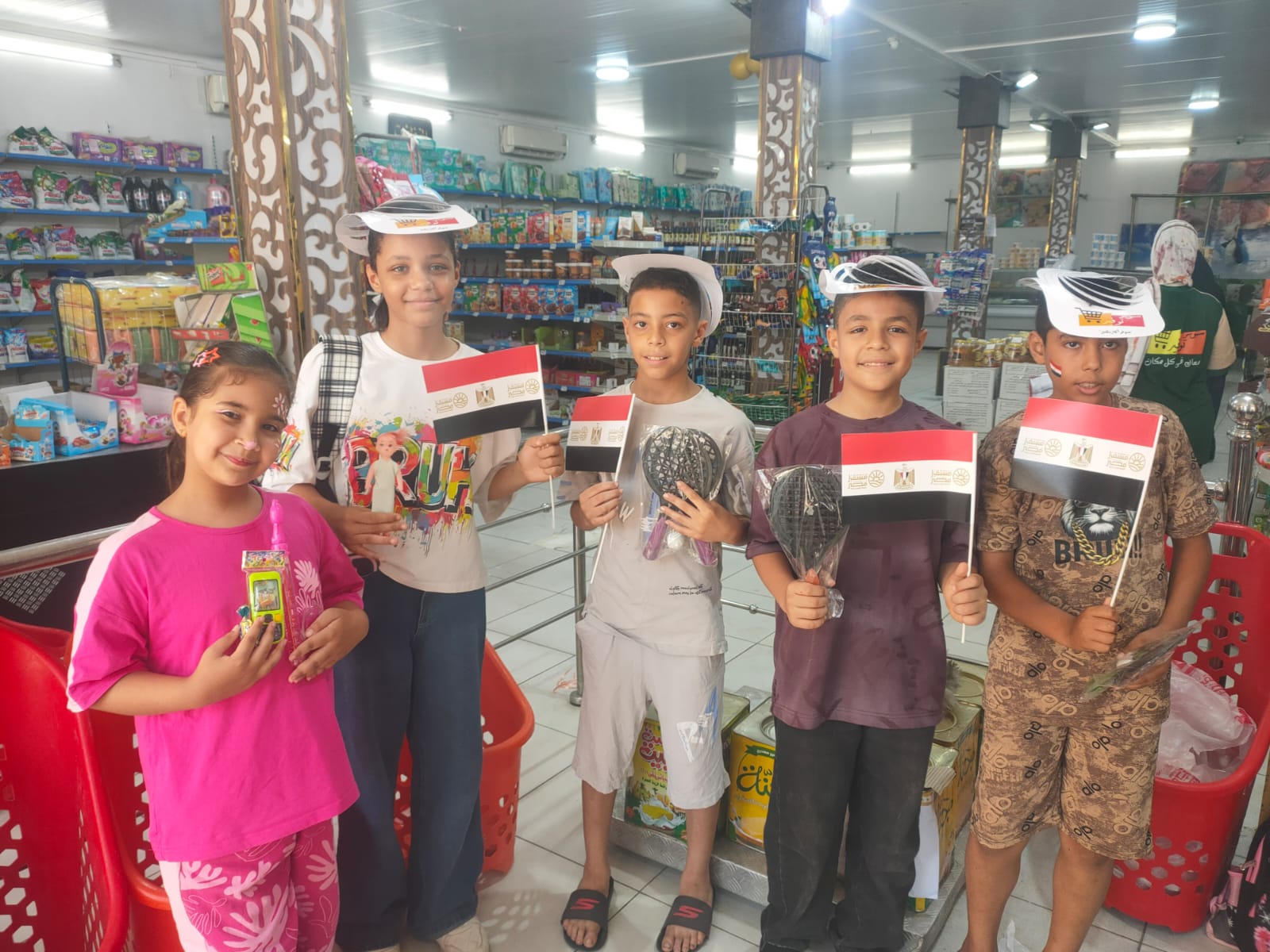 فرحة الاطفال بمشاركتهم في مهرجان مستقبل مصر