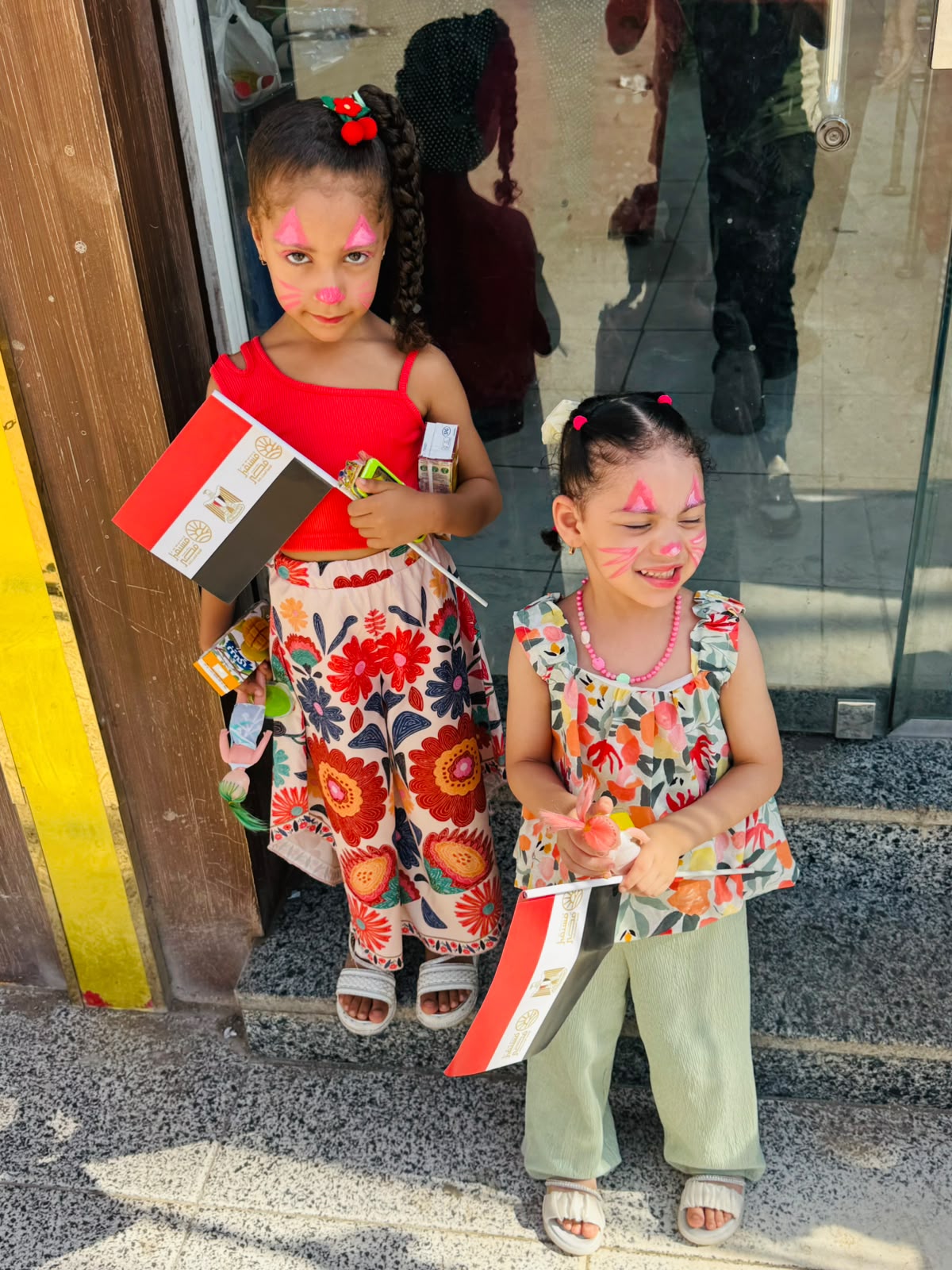 طفلتان شاركتا في المهرجان