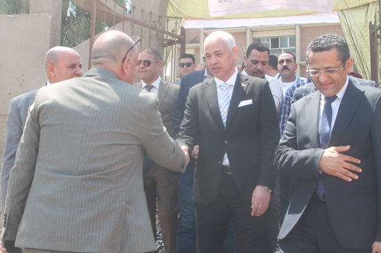 محافظ أسيوط يستقبل خالد البلشي وأعضاء مجلس النقابة (2)