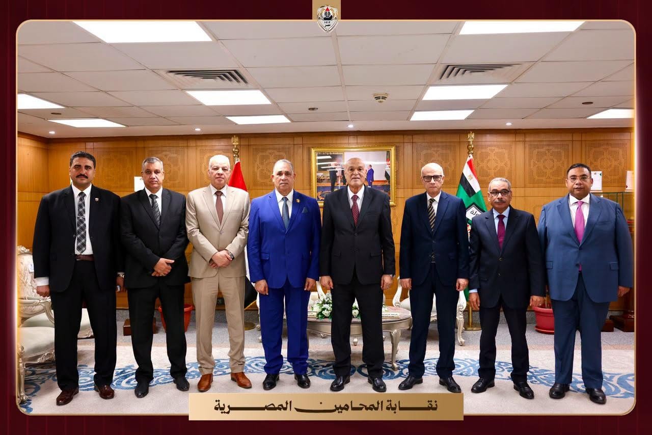 نقيب المحامين يهنئ رئيس هيئة قضايا الدولة بمناسبة توليه منصبه (3)