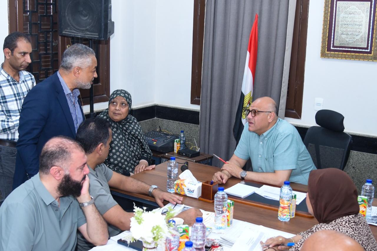 محافظ الإسكندرية يعقد لقاءً جماهيريًا محافظ الإسكندرية يعقد لقاءً جماهيريًا