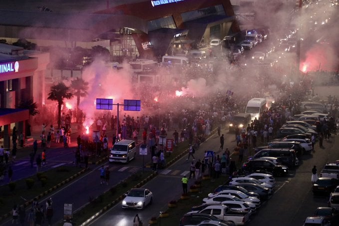 جماهير طرابزون تنتظر محمد صلاح (1)