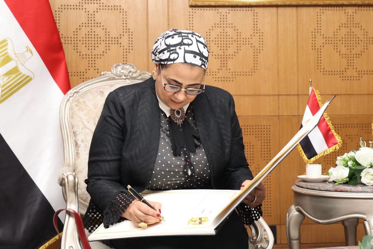 المستشارة أمل عمارة رئيس المجلس القومي للمرأة