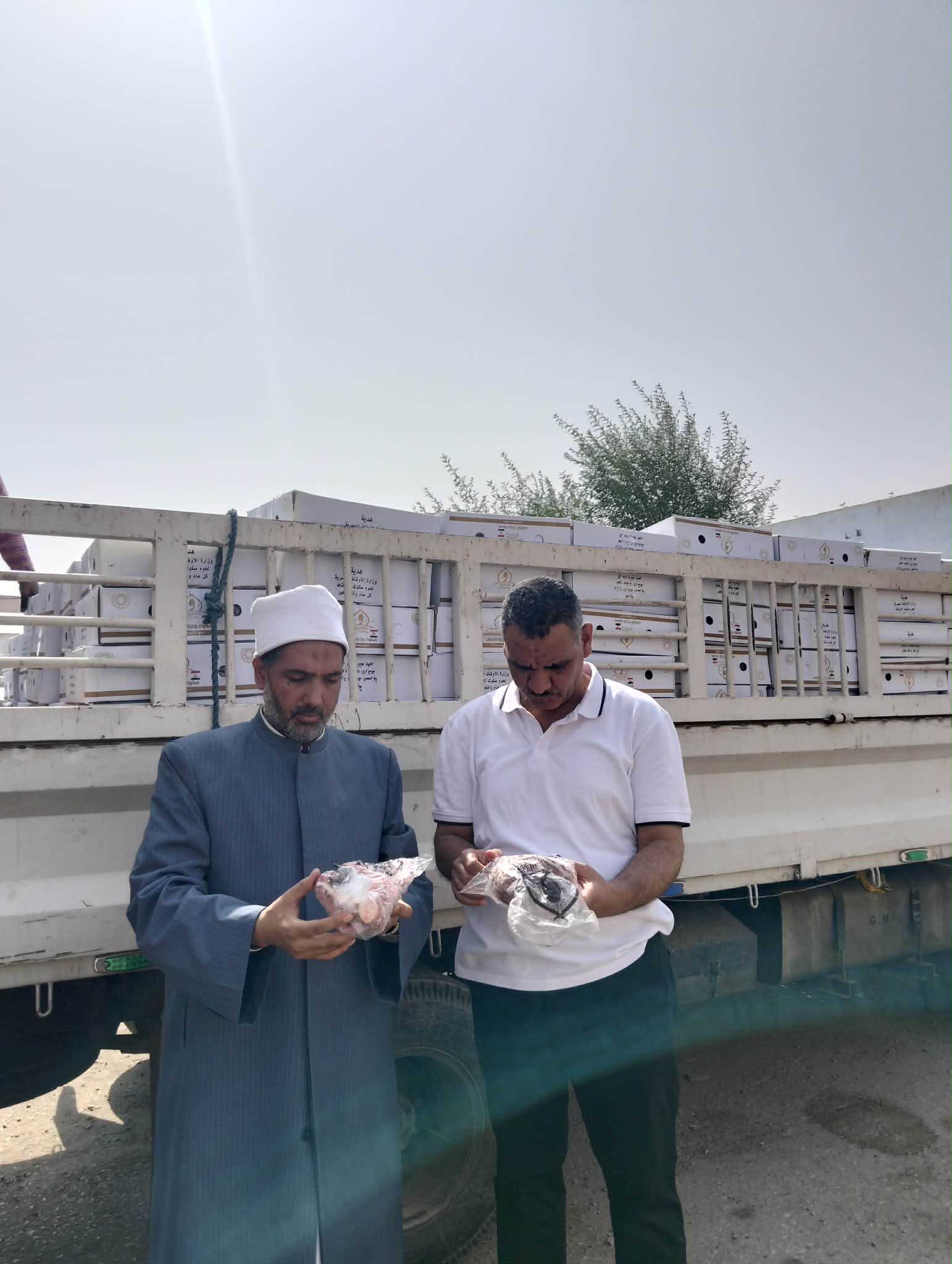 الأوقاف والتضامن يتسلمان اللحوم