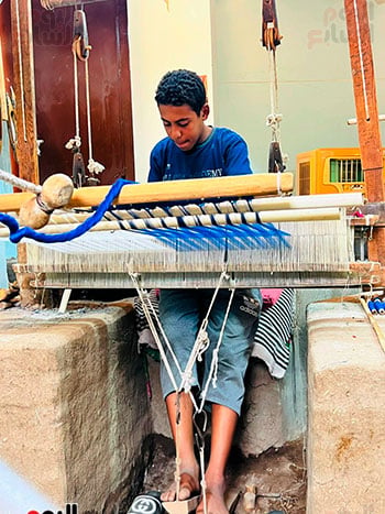 النول-القديم-لصناعة-الشال النول-القديم-لصناعة-الشال