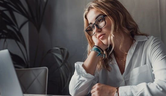 عادات سيئة بين أبناء جيل زد