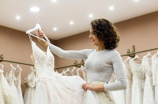 نصائح لاختيار فستان الزفاف