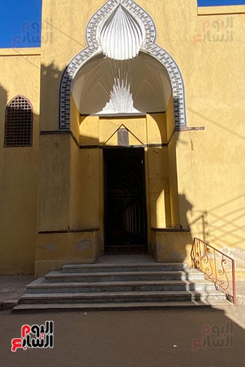 بوابة المسجد بوابة المسجد