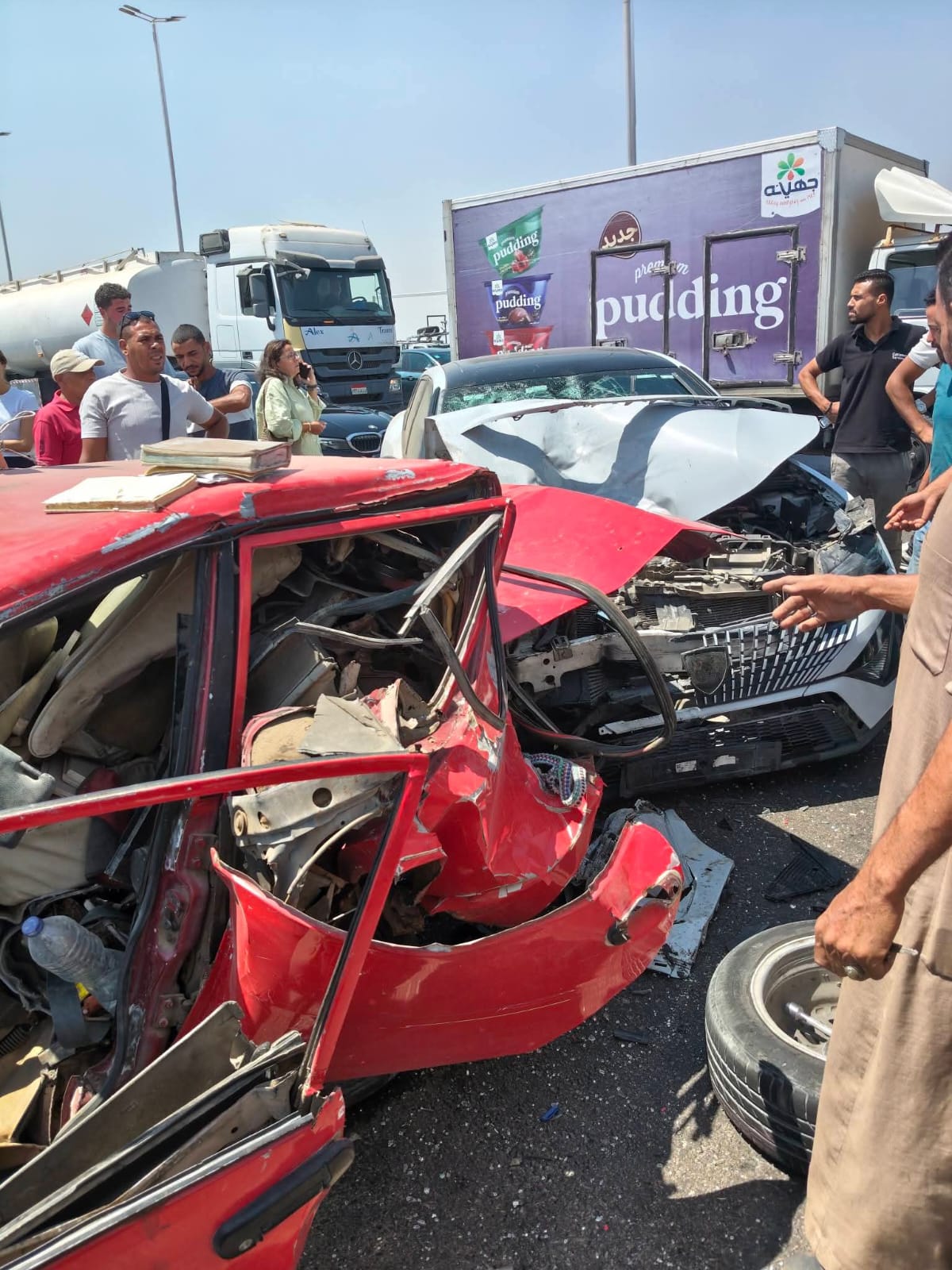 مصرع سائق إثر حادث تصادم سيارتين بالطريق الدائرى (2)