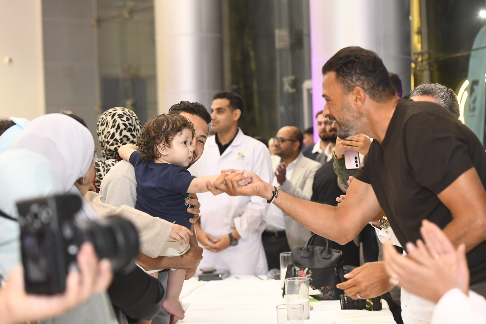مستشفى الناس يحتفل بإنجاز زراعة كبد الأطفال (2)