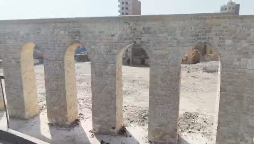 المرحلة الثانية لتطوير سور مجرى العيون (4)