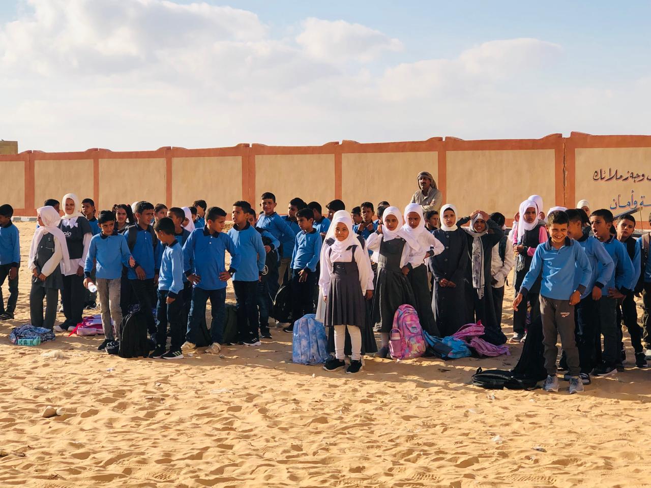 الطلبة في طابور الصباح
