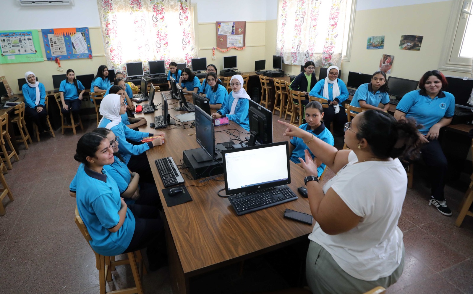 انتظام العملية التعليمية بمدارس القاهرة انتظام العملية التعليمية بمدارس القاهرة