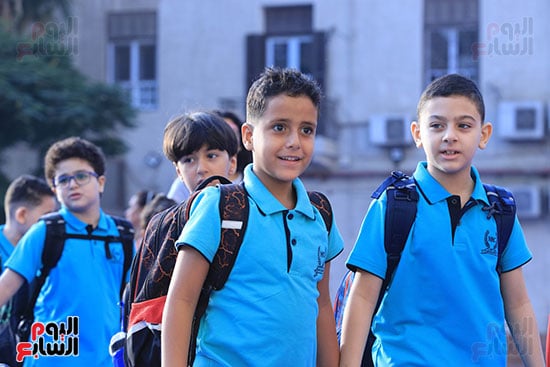 الطلاب بالعام الدراسى الجديد الطلاب بالعام الدراسى الجديد