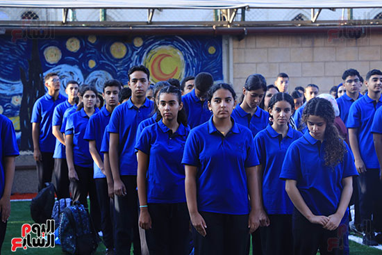 الطلاب بطابور  الصباح بالعام الدراسى الجديد (1)