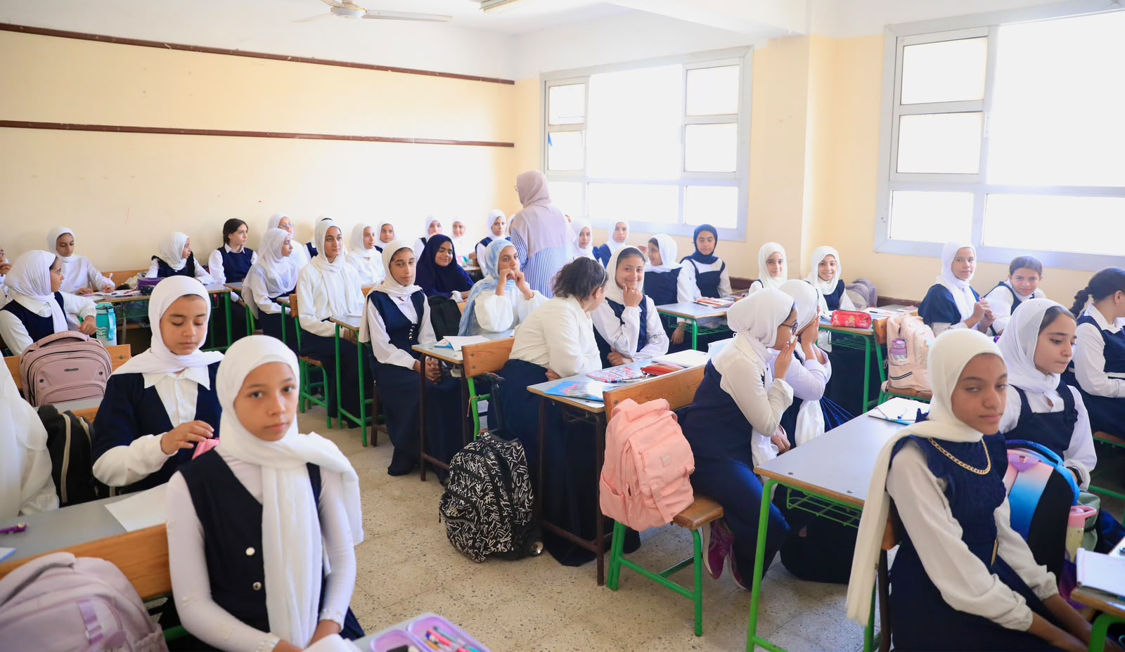 وزير التعليم يتابع عودة الدراسة من محافظة الغربية وزير التعليم يتابع عودة الدراسة من محافظة الغربية